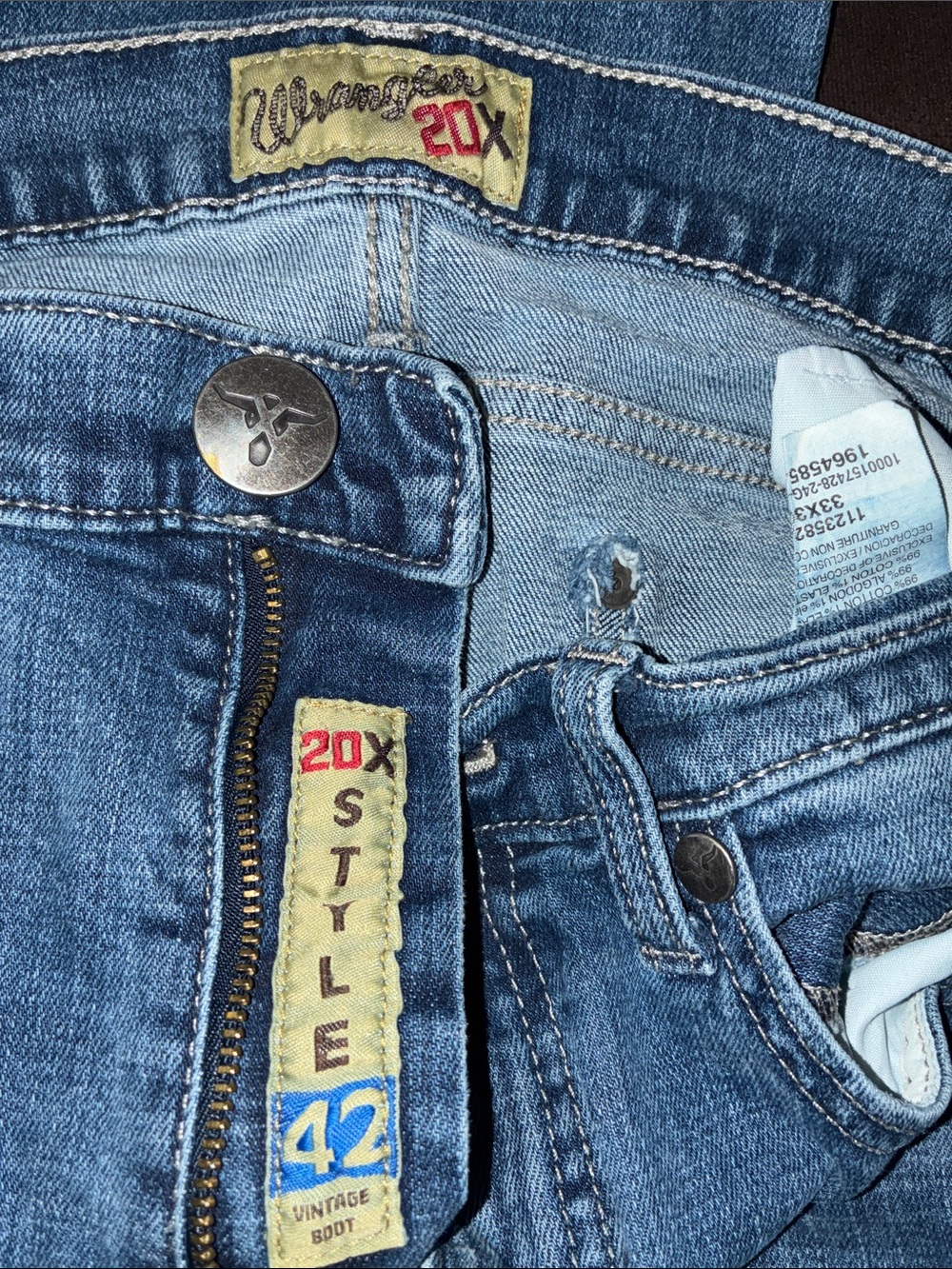Wrangler 20X Vintage-Style Blue Relaxed Jeans